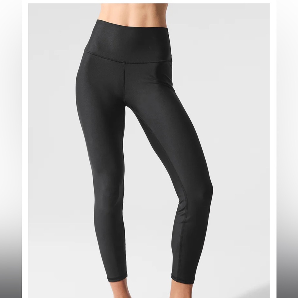 Alo Yoga 7/8 High- Waist Airlift Legging- M